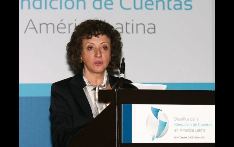 Jacqueline Peschard afirma que la creciente migración representa un reto creciente para los Estados. NTX  /