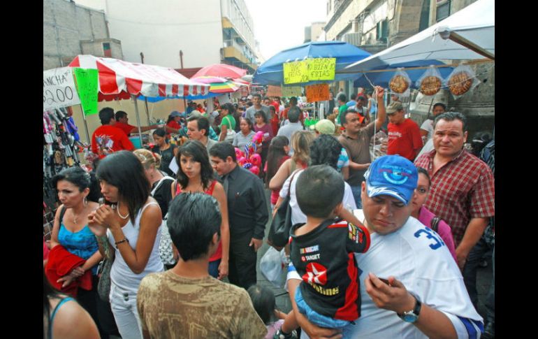 Durante La Romería se pueden encontrar durante todo el recorrido diferentes puestos.  /