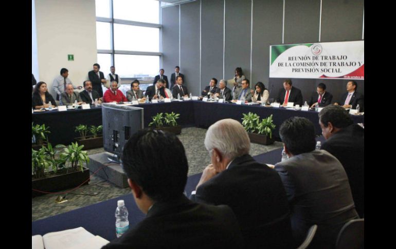 Senadores analizaron con representantes de CTM posibles cambios a la reforma. ARCHIVO  /