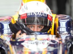 Sebastian Vettel antes de correr la segunda sesión de entrenamientos libres. EFE  /