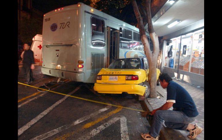 En la zona del Centro Histórico tapatío es común que ocurran accidentes viales. ARCHIVO  /