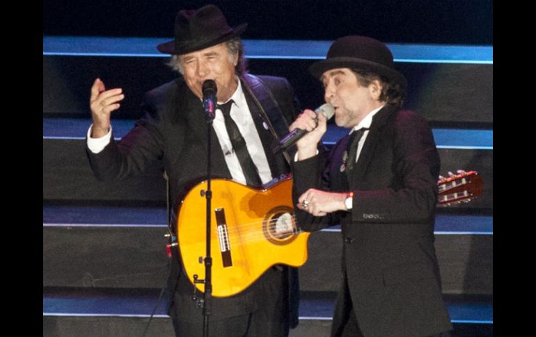 Serrat y Sabina, a dueto, deleitaron a los asistentes al Auditorio Nacional. NTX  /