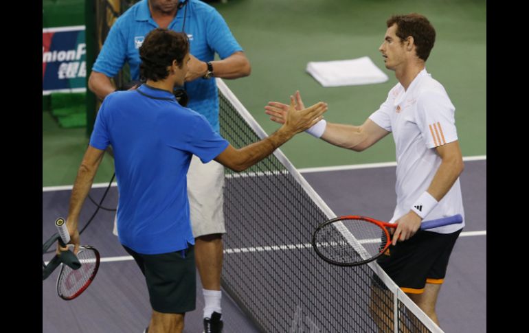 Andy Murray derrotó al  número uno del tenis mundial, el suizo Roger Federer, en las semifinales del  torneo de Shanghai. AP  /