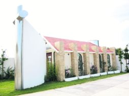 Heriberto Lazcano donó una iglesia en Tezontle, Hidalgo, en 2009. En la fachada hay una placa que presume su nombre. EL UNIVERSAL  /