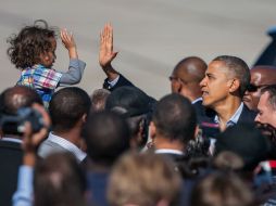 Obama a su llegada al al Aeropuerto Internacional de Williamsburg, en el estado de Virginia. AP  /