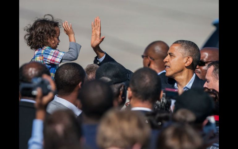 Obama a su llegada al al Aeropuerto Internacional de Williamsburg, en el estado de Virginia. AP  /