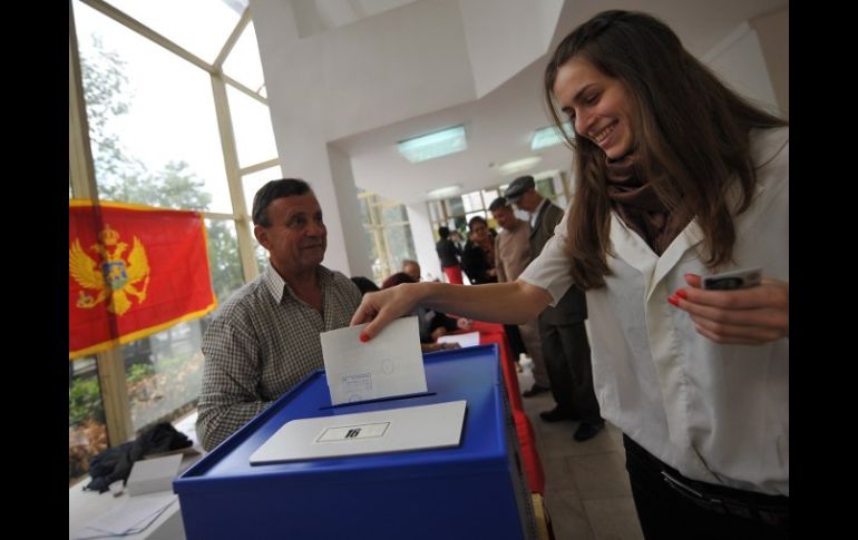 Los primeros resultados oficiales se darán a conocer el lunes  durante el día, según la Comisión Electoral Central. AFP  /