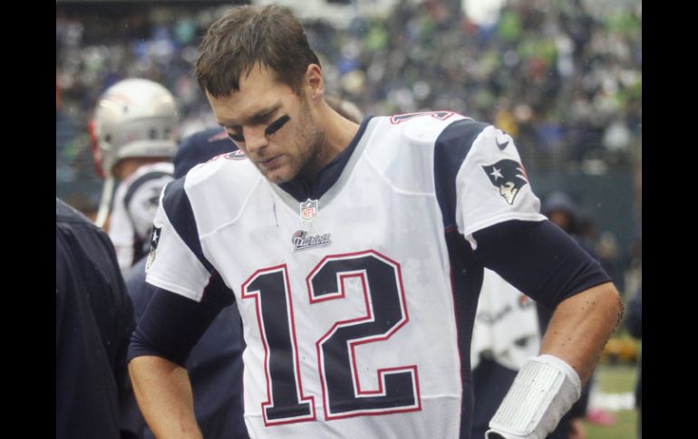 Tom Brady no pudo vencer a los Halcones Marinos de Seattle. AP  /