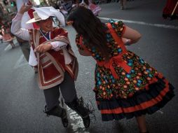 Miles de personas participaron en el Desfile de la Hispanidad. REUTERS  /