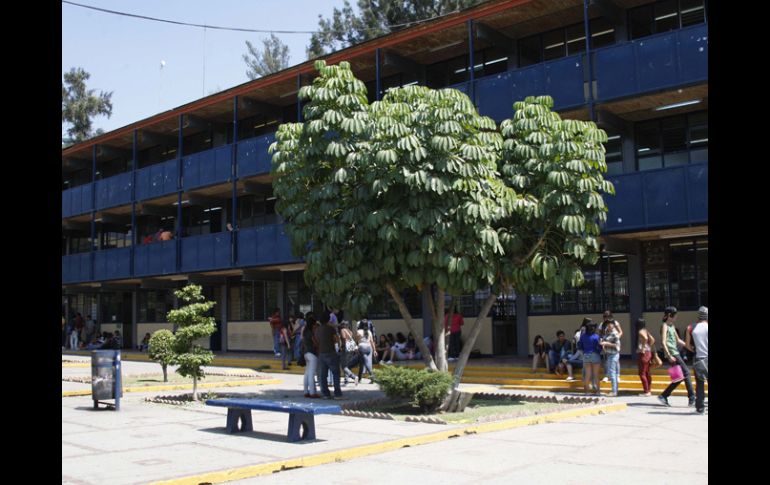 En la actualidad, Jalisco gasta poco más de 12 mil 700 pesos en educación por alumno. ARCHIVO  /