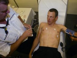 El doctor de Armstrong asegura que le llevará tiempo la revisión de los documentos. ARCHIVO  /