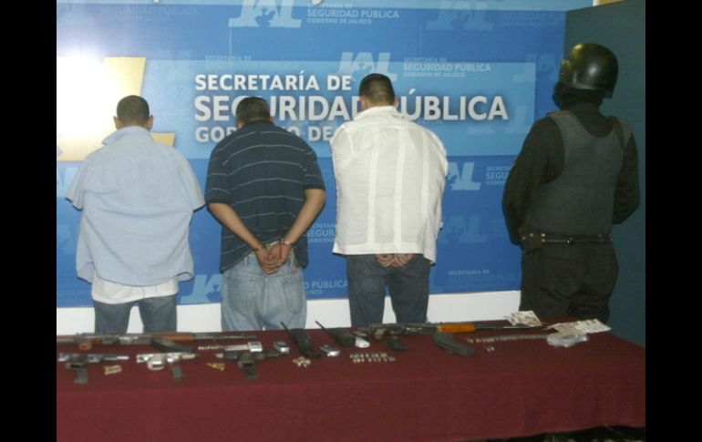 Los individuos fueron puestos a disposición del Ministerio Público para ser investigados por la portación de armas y droga. ARCHIVO  /