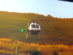 Para apoyar las labores, la Unidad de Protección Civil envió el helicóptero Fénix. Imagen tomada de TV  /