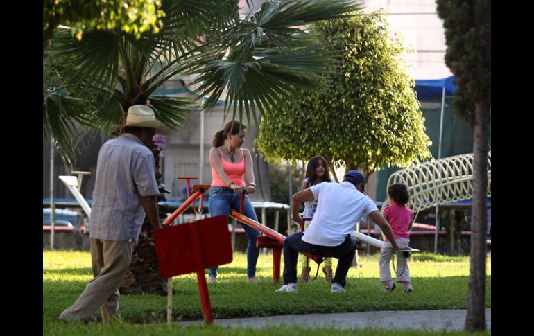 En el total de la población, las mujeres siguen siendo mayoría en Jalisco y superan por cerca de 150 mil personas a los hombres.ARCHIVO  /