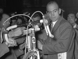 Foto de archivo tomada el 28 de abril de 1954 del ciclista italiano Fiorenzo Magni en Roma. EFE  /