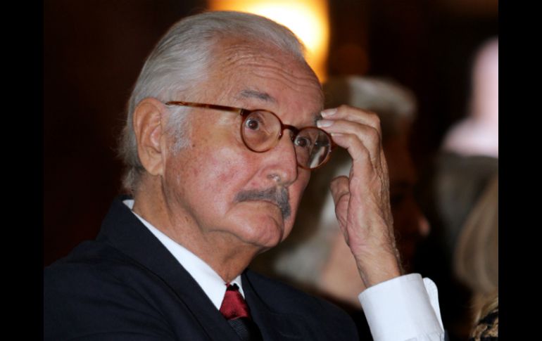 Carlos Fuentes dejó escrito el libro ''Federico en su balcó'' que pronto saldrá a la venta. ARCHIVO  /