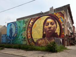 El mural es uno entre los más de tres mil murales que relatan historias a lo largo de las calles de Filadelfia. EFE  /