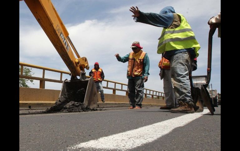 Una de las prioridades para infraestructura es la construcción de carreteras. ARCHIVO  /