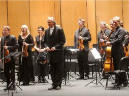 Tõnu Kaljuste se presentó como el director de la Orquesta de Cámara Tallinn. NTX  /