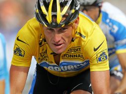 Lance Armstrong durante el Tour de Francia del 2005 en el trayecto entre Corbeil-Essonnes y Champs-Elysees en Paris. AFP  /