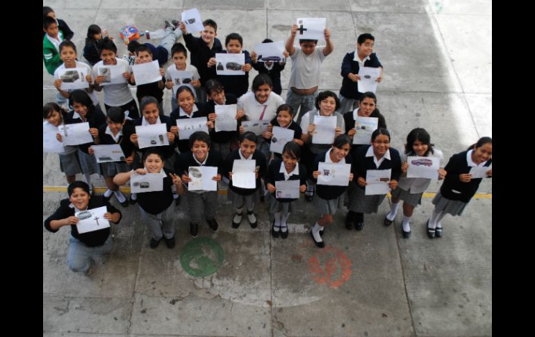 Los niños de la escuela federal “Manuel López Cotilla” crearon un final para el cuento “Rosaura en bicicleta”.  /