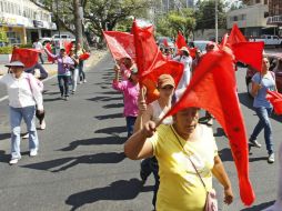 Los quejosos sólo están dejando un al tránsito vehicular. ARCHIVO  /