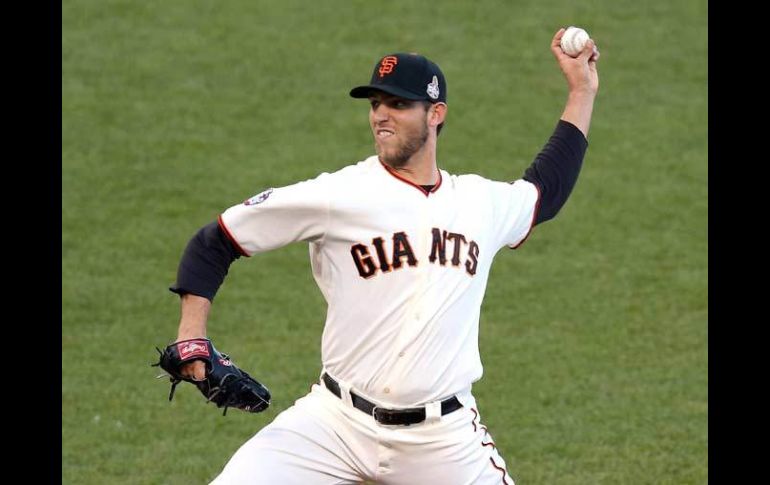 Madison Bumgarner fue la clave para conseguir la victoria en el segundo juego de la Serie Mundial. AFP  /