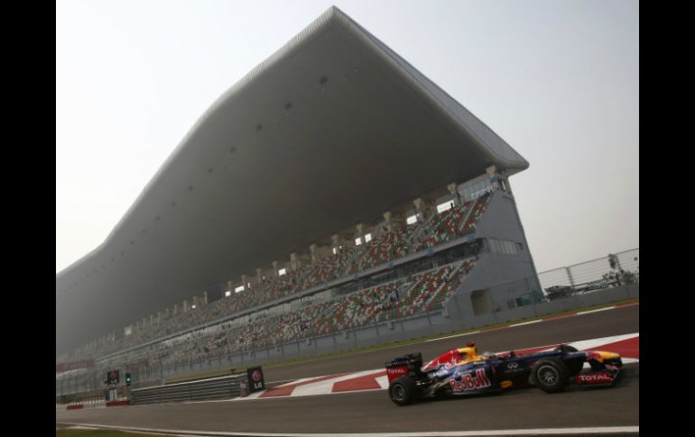 Sebastian Vettel hizo un tiempo de 1:26.221 en la segunda sesión. REUTERS  /