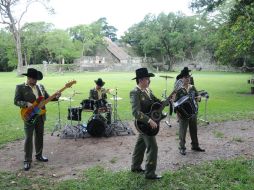 El líder de la agrupación de música norteña destaca que la agrupación aún tiene mucho que dar. ARCHIVO  /