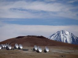 El gran telescopio milimétricosubmilimétrico de Atacama (ALMA) que quedará completado en marzo. AP  /