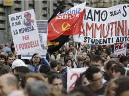 Organizadores esperaban afluencia de 30 mil personas, pero al ver la Plaza de San Juan abarrotada cifraron participantes en 150 mil. AP  /