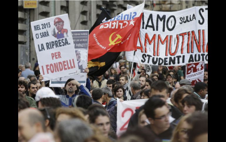 Organizadores esperaban afluencia de 30 mil personas, pero al ver la Plaza de San Juan abarrotada cifraron participantes en 150 mil. AP  /