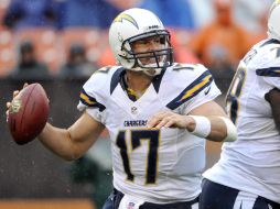 Philip Rivers suma tres derrotas consecutivas junto a los Cargadores. AP  /