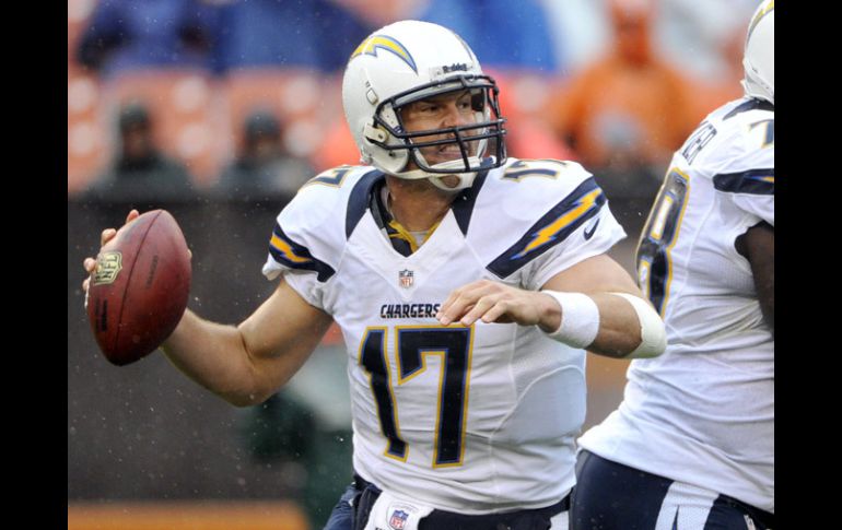 Philip Rivers suma tres derrotas consecutivas junto a los Cargadores. AP  /