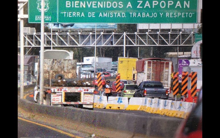 Las obras consisten en la construcción de un retorno deprimido en Periférico Sur, a la altura de El Mante.  /