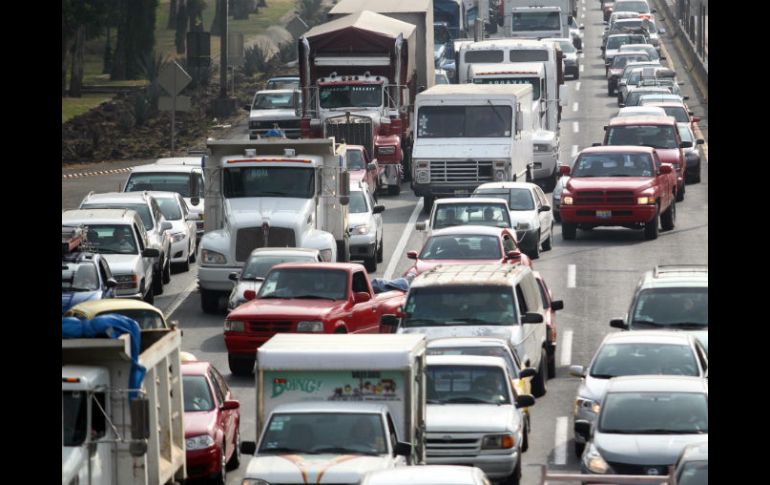 Autoridades viales recomienda tomar al menos media hora más de anticipación para transitar por la zona.  /