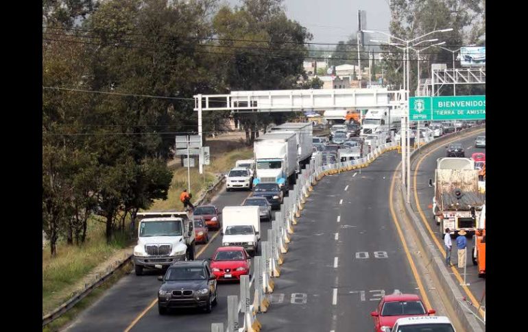 Serán seis semanas las que se mantendrán sólo dos carriles de circulación por sentido, en Periférico Sur a la altura de El Mante.  /