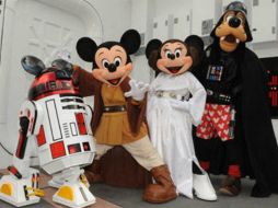 Los creativos se dan tiempo para realizar imágenes en alusión a la compra de Lucasfilm por parte de Disney. ESPECIAL  /