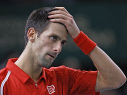 Djokovic cayó por un marcador de 0-6, 7-6 y 6-4. AP  /