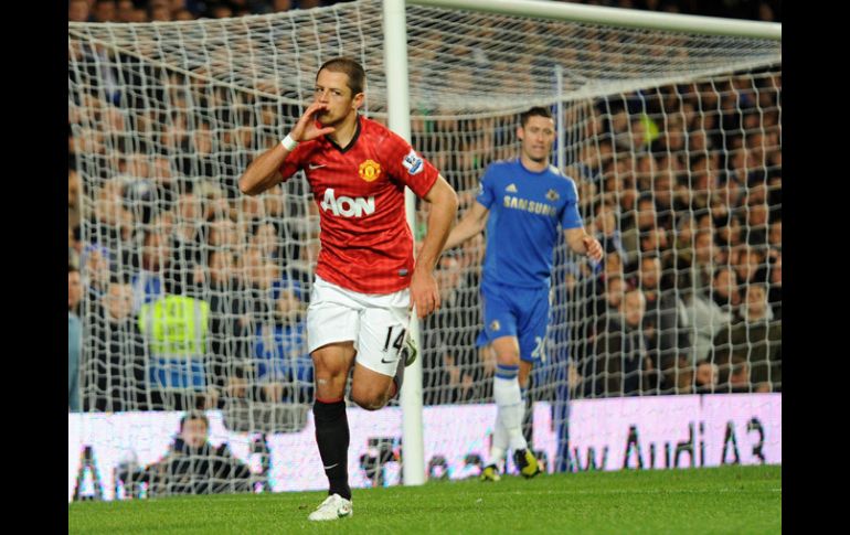 Javier Hernández logra anotar por tercer partido consecutivo con los Red Devils. EFE  /