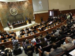 Se lleva a cabo la primera sesión solemne con los nuevos diputados jaliscienses.  /