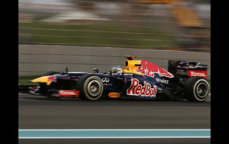 El alemán Sebastian Vettel ha marcado el mejor tiempo en los entrenamientos libres del viernes del Gran Premio de Abu Dabi. AP  /