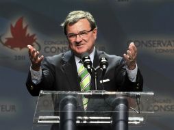 El ministro de Finanzas de Canadá, Jim Flaherty, advierte sobre el posible estallido de otra crisis global. ARCHIVO  /