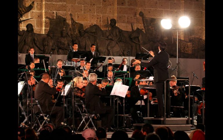 La OFJ cierra el concierto de clausura del Festival Cultural de las Fiestas de Octubre.  /