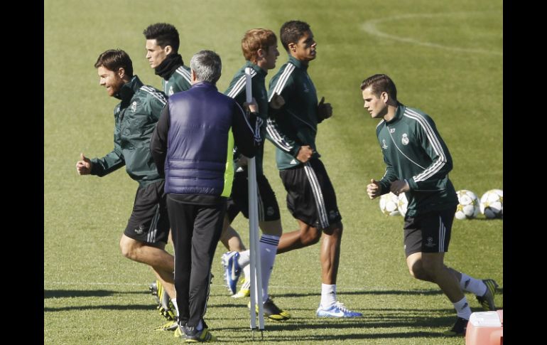 Los jugadores del Real Madrid se encuentran entrenando duro para poder dar batalla y conseguir la victoria ante el BVB. EFE  /