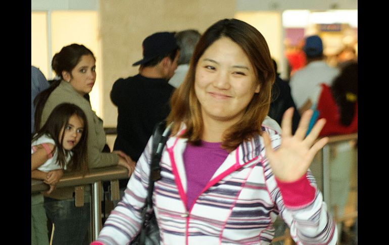 La coreana So-Yeon Ryu a su llegada al aeropuerto de Guadalajara.  /