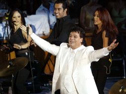 Los fanáticos de Juan Gabriel tienen una oportunidad para estar más cerca de él. ARCHIVO  /