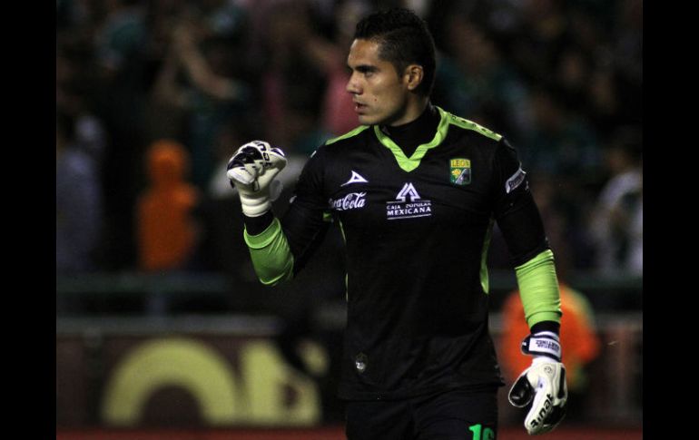 Christian Martínez, portero de León, festeja uno de los goles del partido. XINHUA  /