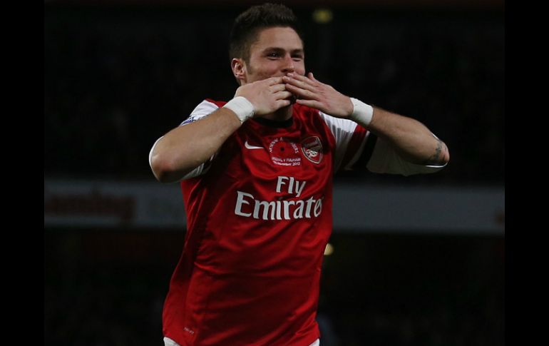 Olivier Giroud firmó el empate de Arsenal con su segundo gol del encuentro. REUTERS  /