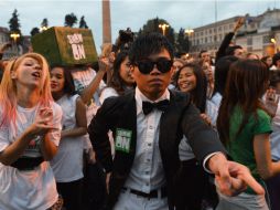 Fanáticos del ''Gangnam style'' participando en un flasmob. AFP  /